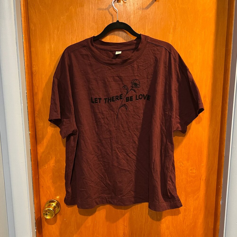Old Navy “Let There Be Love” Graphic Tee - 1X Plus